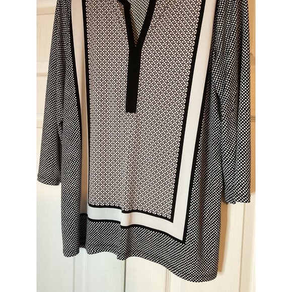 Jones New York V Neck Tunic Top Black White Mixed Print Size XL - Picture 2 of 4